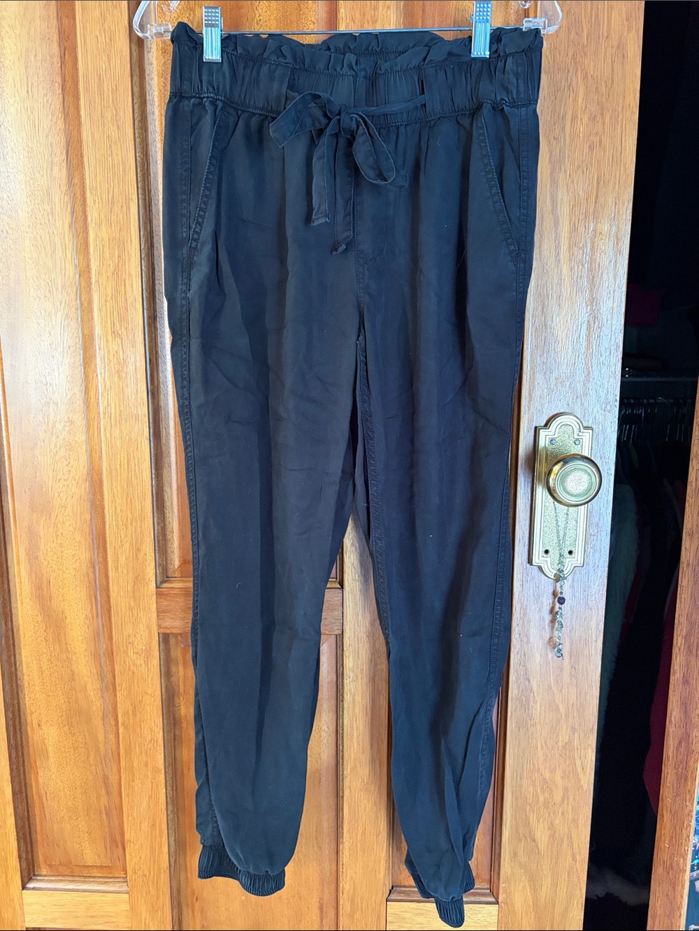 HOLLISTER women’s black highrise jogger pants